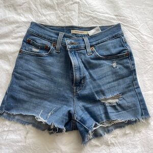 Levi’s high rise shorts